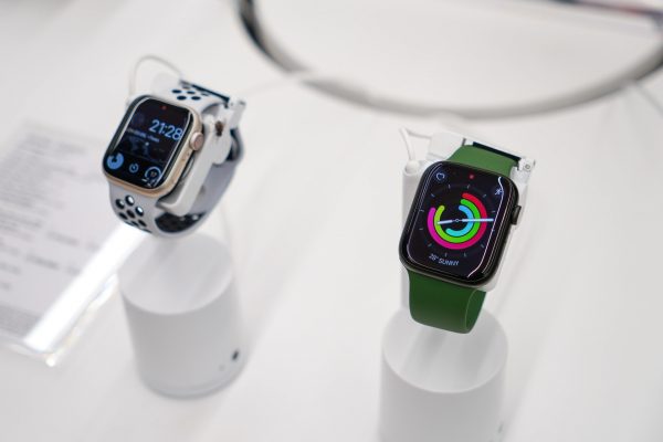 Thêm một nhà mạng cung cấp dịch vụ eSIM trên Apple Watch - 1