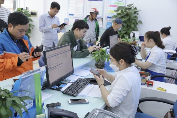 Hôm nay 31/3 là hạn cuối chuẩn hóa thông tin thuê bao - 1