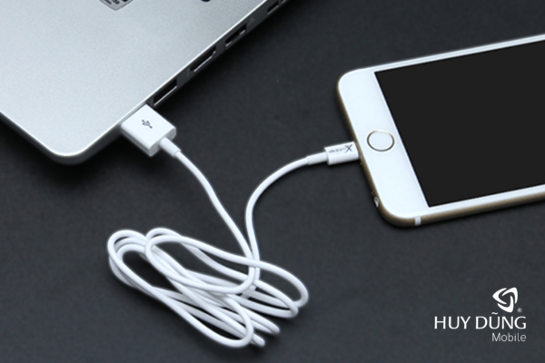 Nguyên nhân làm cho iPhone sạc pin chậm hơn ngày mới mua