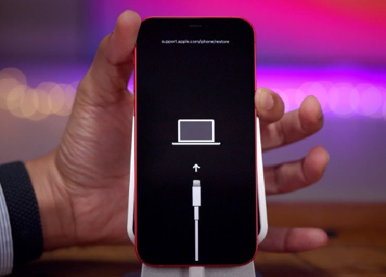 iPhone 12 bị sọc màn hình: Nguyên nhân và cách khắc phục hiệu quả