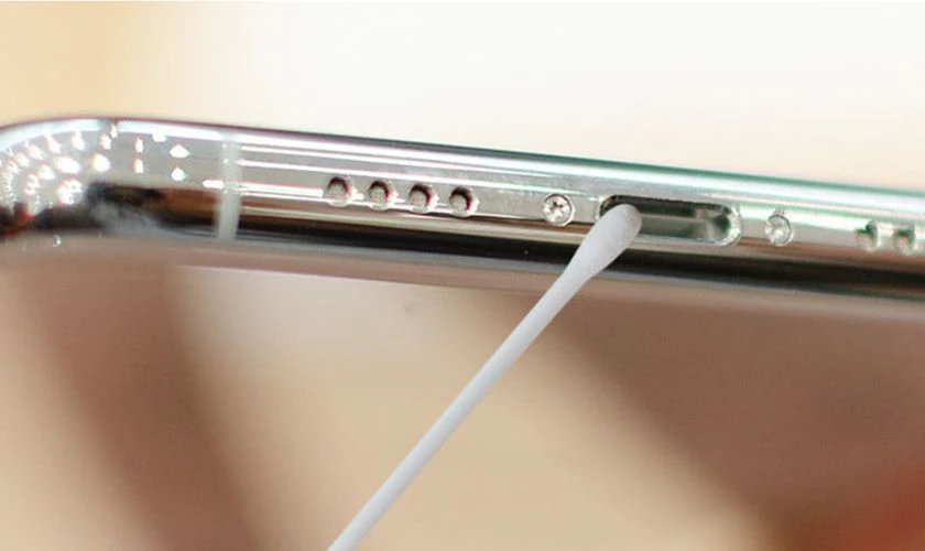 iPhone bị nhiễm điện khi sạc nguyên nhân và cách khắc phục hiệu quả