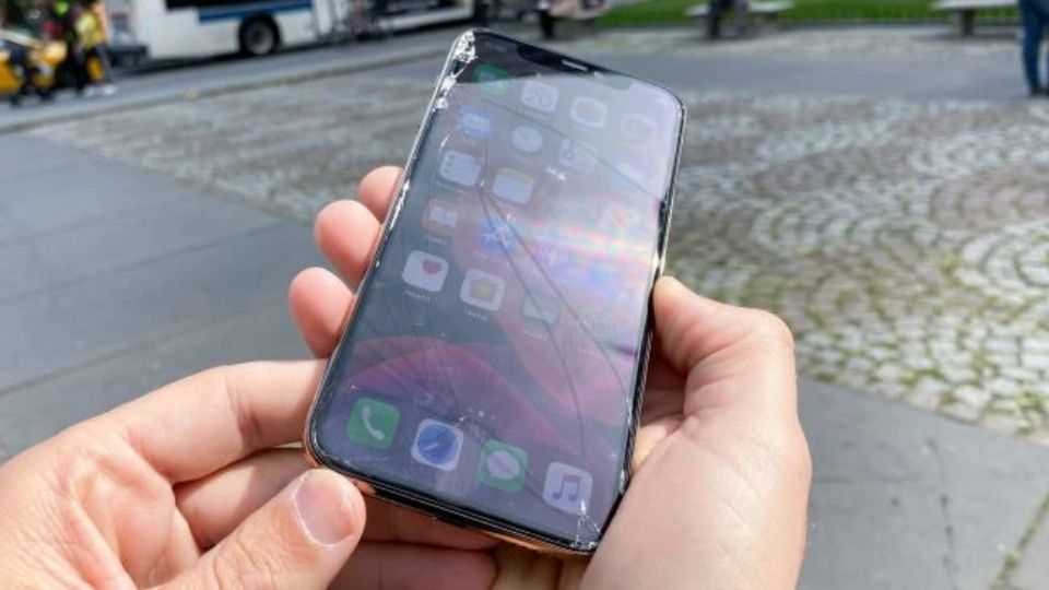 Màn hình iPhone 11 bị sọc: Nguyên nhân là do đâu? Cách khắc phục như thế nào cho hiệu quả??