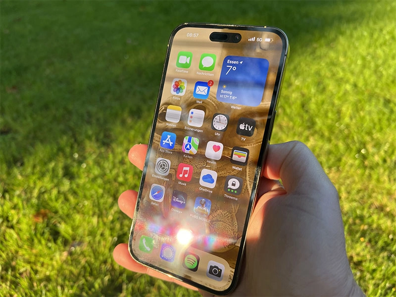 Vì Sao Màn Hình iPhone 16 Pro Max Bị Liệt Cảm Ứng? Và Cách Khắc Phục