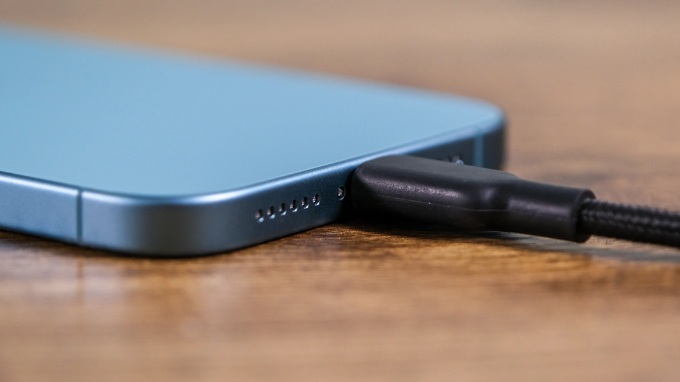 iPhone 16 mua cũ có bị chai pin nhanh không? Khi nào cần thay pin?