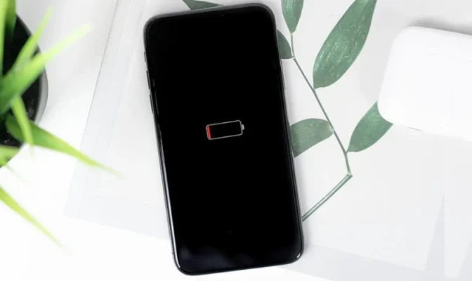 Khi nào cần thay pin iPhone 13?