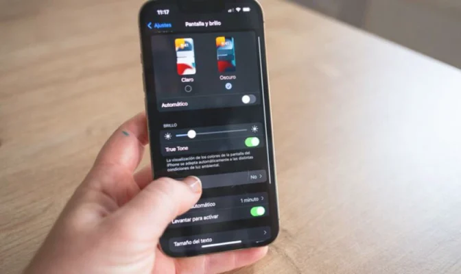 Khi nào cần thay pin iPhone 13?