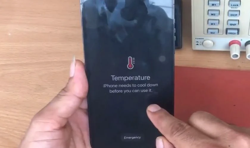 Nguyên nhân làm cho iPhone 12 Pro Max bị đơ màn hình và cách xử lý hiệu quả