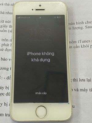 Thay ổ cứng ip xs trở lên lấy ổ cứng ra bên ngoài