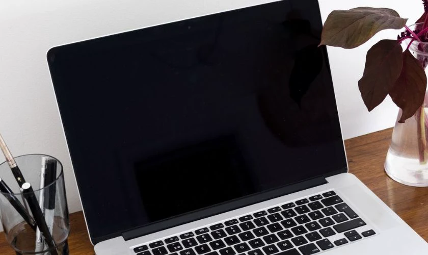 Nguyên nhân và cách khắc phục khi laptop không lên nguồn