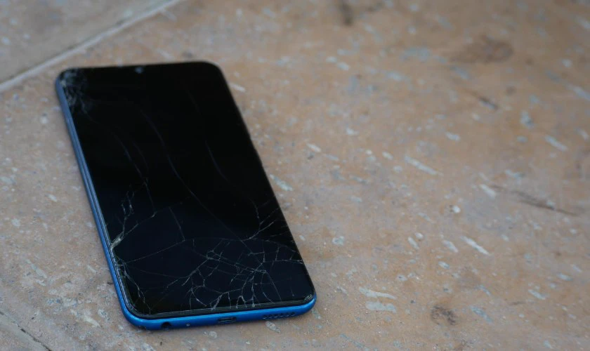 Màn hình Samsung S21 Fe bị sọc: Nguyên nhân và cách khắc phục