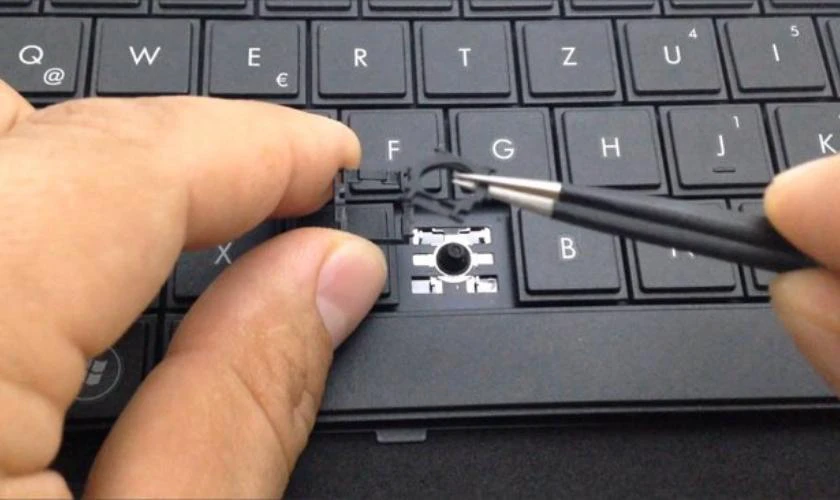 Sửa lỗi không đánh được số trên bàn phím laptop DELL