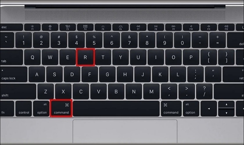 Phải làm gì khi MacBook không lên màn hình?