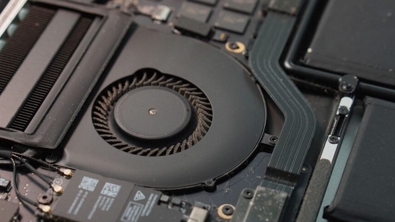 Tại sao quạt laptop kêu to? Cách khắc phục cực kỳ hiệu quả