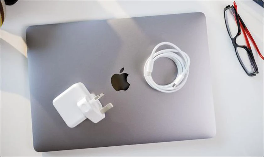 Cách khắc phục lỗi MacBook sạc không vào pin hiệu quả